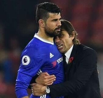 科迪罗兹对决奥巴费米争夺WWE与NXT冠军（科迪罗兹大战奥巴费米：WWE与NXT双冠之争）