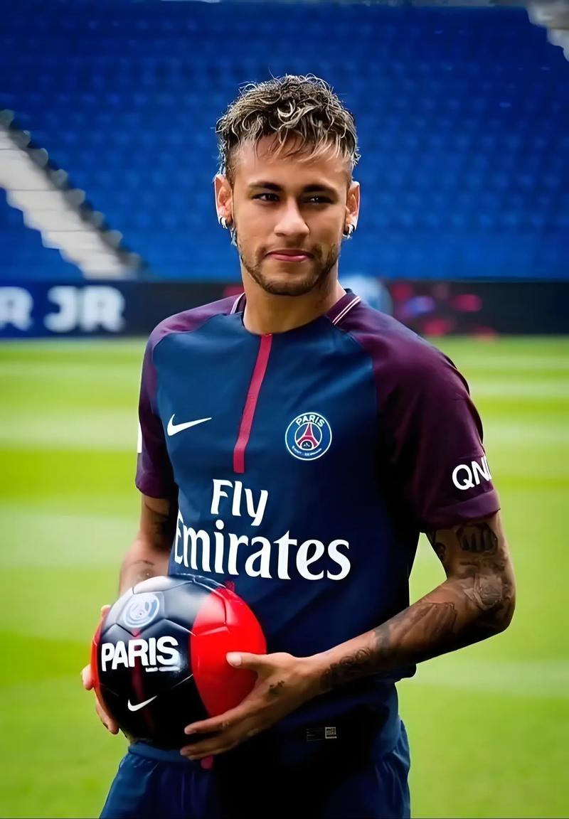 贝尔：我和C罗关系融洽，媒体报道我沉迷高尔夫球是无稽之谈（贝尔澄清：与C罗关系良好，所谓沉迷高尔夫纯属不实传闻）