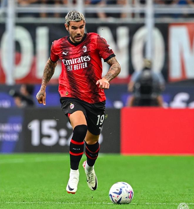 官方：阿塞拜疆主裁阿加耶夫执法阿森纳客战布拉格斯拉维亚（官方确认：阿塞拜疆裁判阿加耶夫将吹罚阿森纳客场对阵布拉格斯拉维亚）