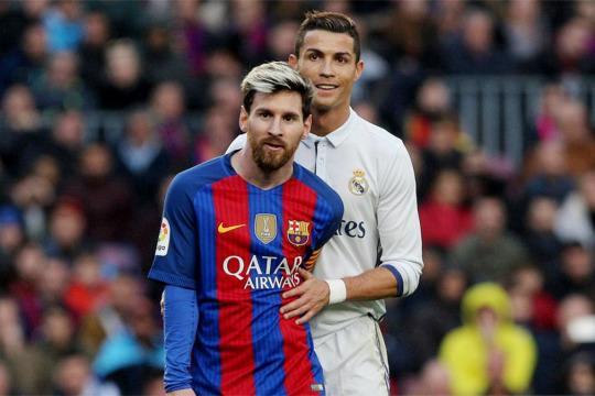 科贝记者：姆巴佩左腿肌肉不适，能否出战曼城严重存疑（科贝记者：姆巴佩左腿肌肉不适，能否出战曼城仍存较大疑问）