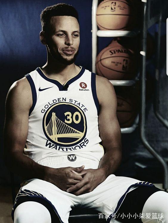 禁区爆射破门，39岁胡尔克达成生涯500球里程碑（39岁胡尔克禁区劲射破网，完成生涯第500球）