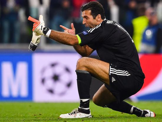 邵佳一谈成为国足主帅：正在家看电脑突然收到700多条信息（邵佳一谈挂帅国足：在家看电脑时突收七百多条消息）