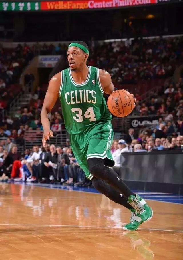 邮报评曼联近5年引援TOP30：姆伯莫第1，C罗第4，桑乔垫底（邮报盘点曼联近五年引援30强：姆伯莫居首，C罗第4，桑乔垫底）