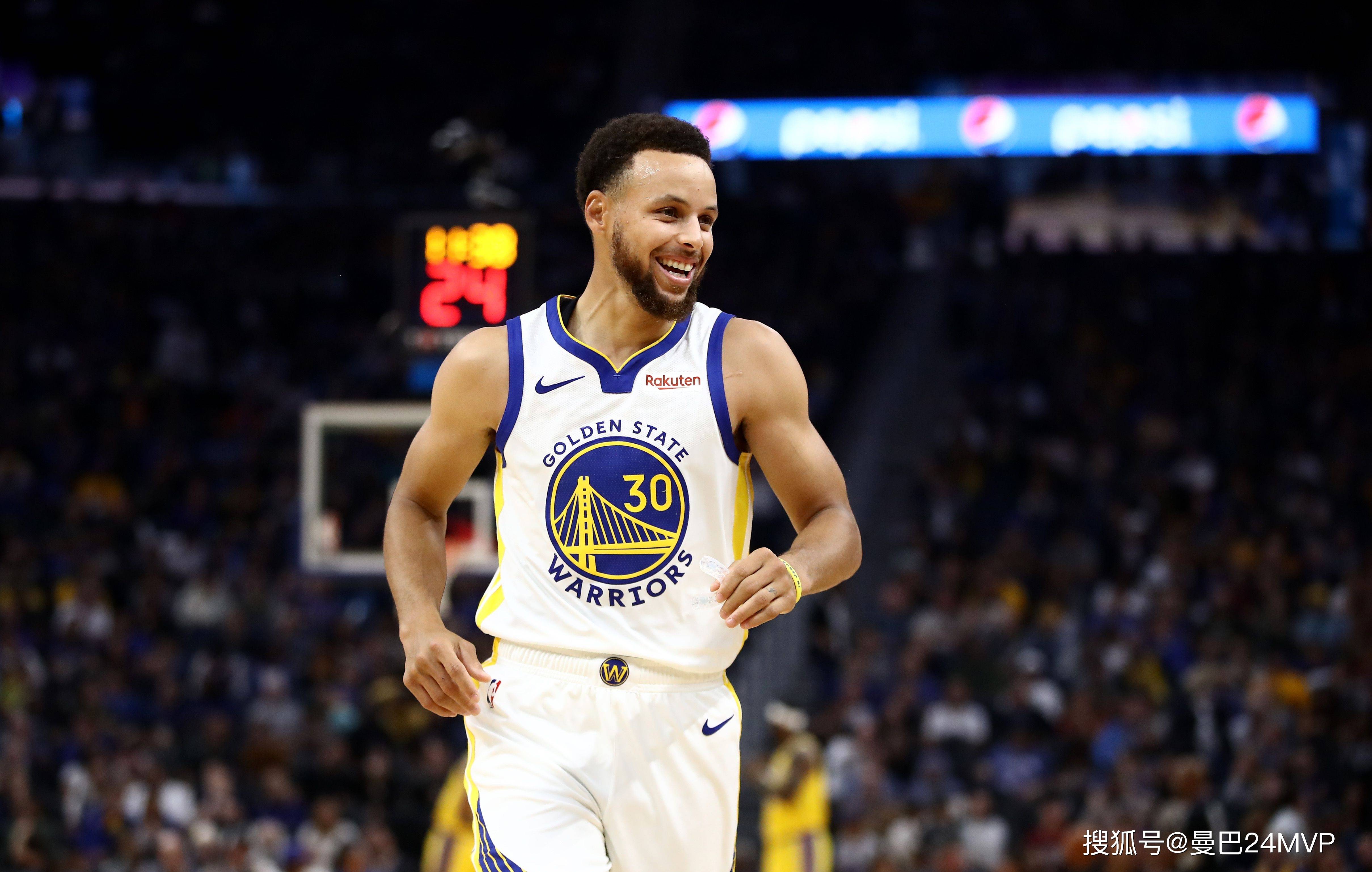 记者：张琳芃大概率还要再坚守一年，发挥老队员传帮带（记者：张琳芃大概率再战一年，继续扛起老将传帮带）