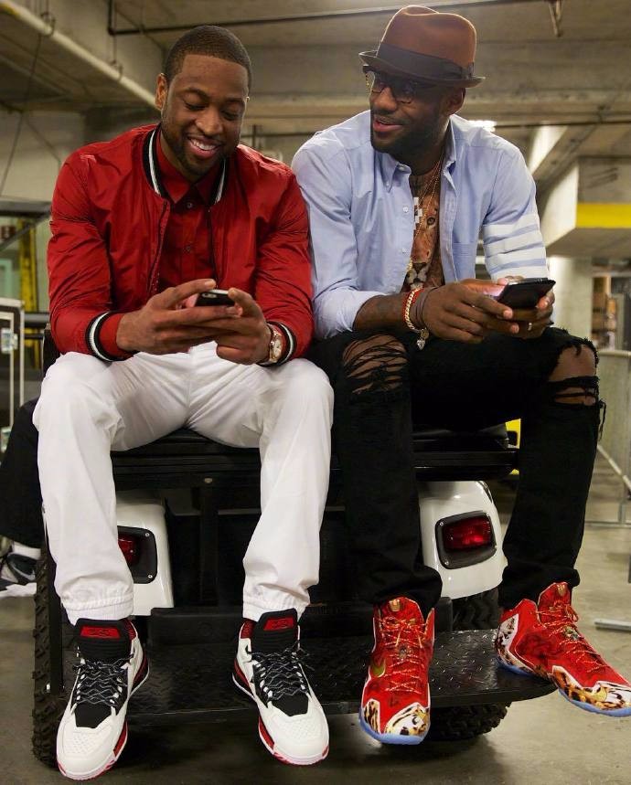 现役得分榜前3！哈登：KD，告诉詹姆斯我们的排名要追上来了（现役得分榜三甲！哈登喊话KD：替我告诉詹姆斯，我们的排名要追上来了）