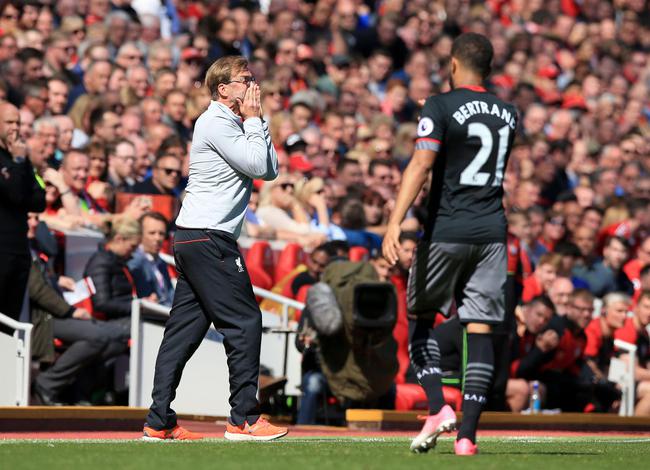 西甲前瞻：奥维耶多迎新帅上任首战，塞尔塔中锋受伤缺席（西甲前瞻：奥维耶多新帅迎首秀，塞尔塔中锋因伤缺阵）