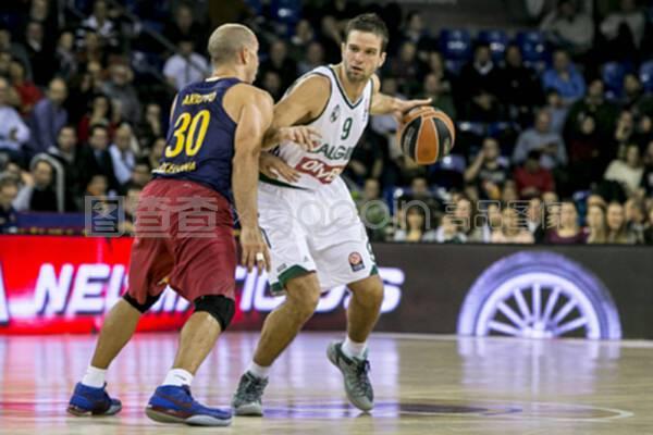 铜梁龙官方：下赛季球衣为主红客白，欢迎球迷投票27赛季球衣（铜梁龙官宣下季主红客白，启动27赛季球衣球迷投票）