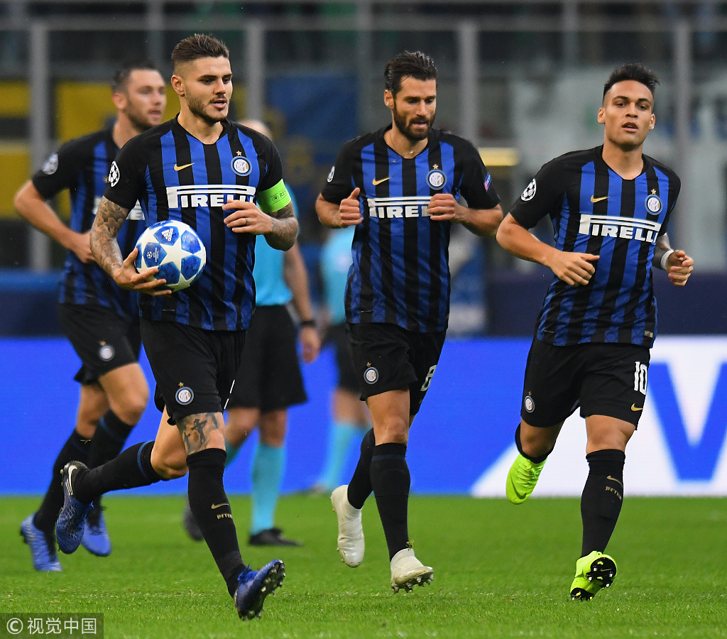 爱德华兹半场高效表现，首节独得12分（爱德华兹上半场火力全开，首节砍下12分）