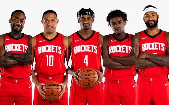 麦克阿瑟官推晒全队登长城照：回顾北京之行（麦克阿瑟官方推特发布全队登长城照：回顾北京之旅）