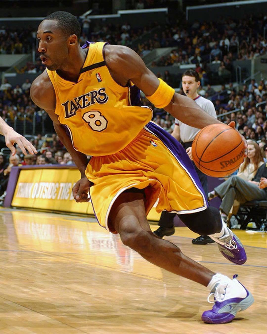 安东尼奥：阵容大调整是要考察队员，同时保障队员健康（安东尼奥：实施大轮换为考察队员，兼顾队员健康）