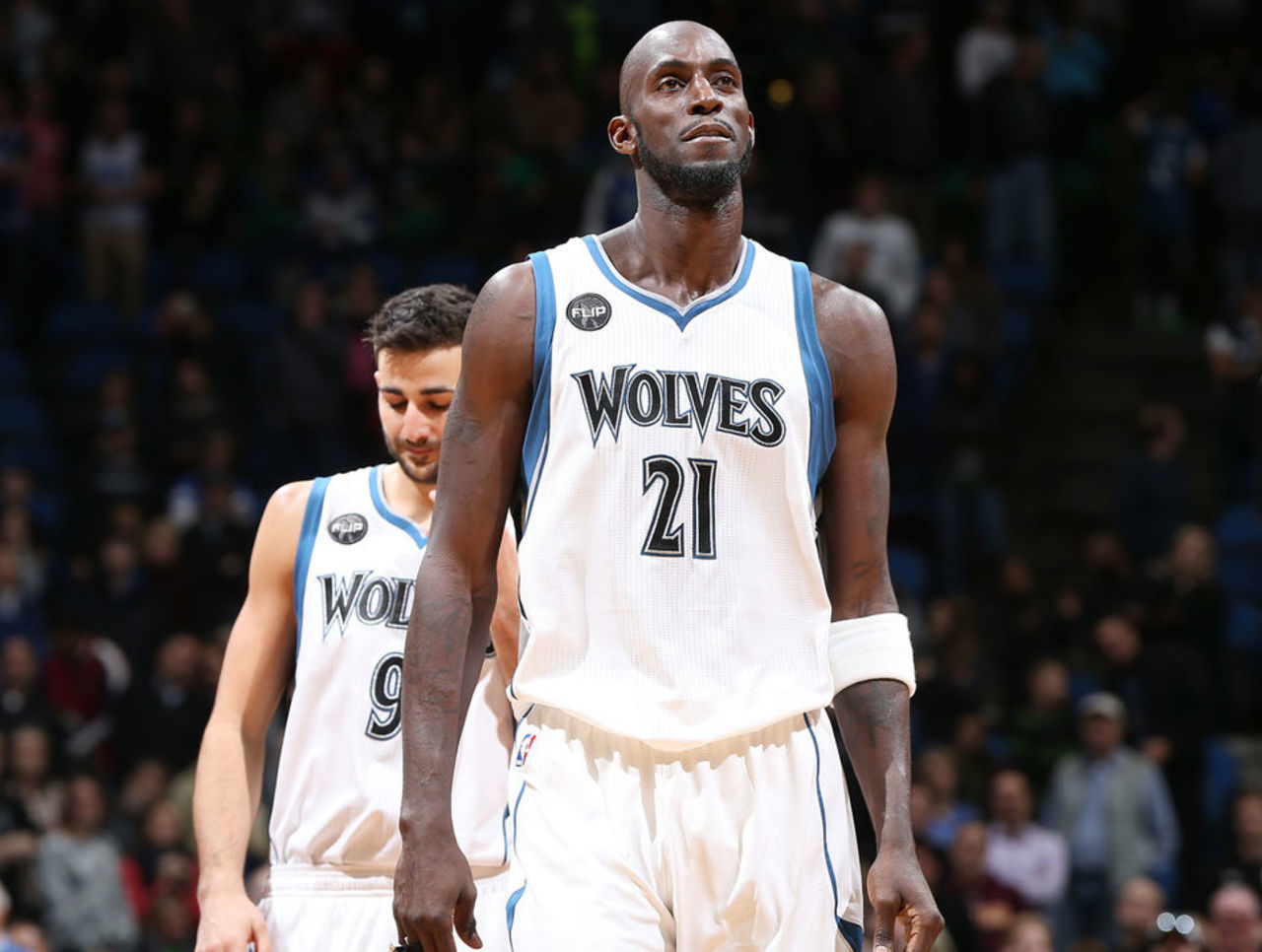 海牛vs三镇：5外援PK4外援，买乌郎先发，帕拉西奥斯替补（海牛对决三镇：五外援迎战四外援，买乌郎首发，帕拉西奥斯替补）