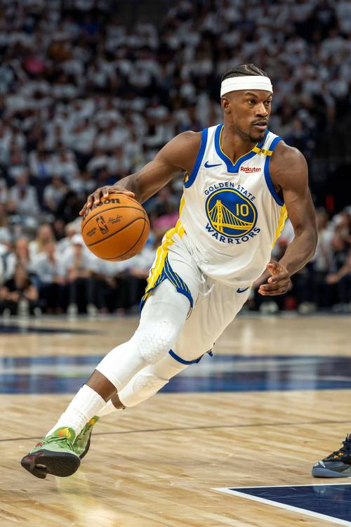 阿拉木图凯拉特因天气更换主场，新主场有屋顶和温控系统（受天气影响，阿拉木图凯拉特迁至配备屋顶与温控的新主场）