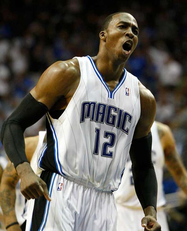 齐达内上海弄堂和樊振东打乒乓球 莫德里奇马塞洛皇马功勋球员点赞（齐达内在上海弄堂与樊振东打乒乓，莫德里奇、马塞洛等皇马功勋点赞）