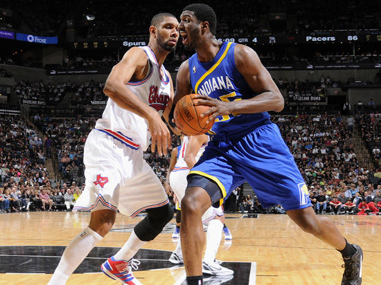 补时阶段两黄变一红，皇马后卫卡雷拉斯职业生涯首次被罚下（补时两黄累积成红牌，皇马后卫卡雷拉斯生涯首度被逐）