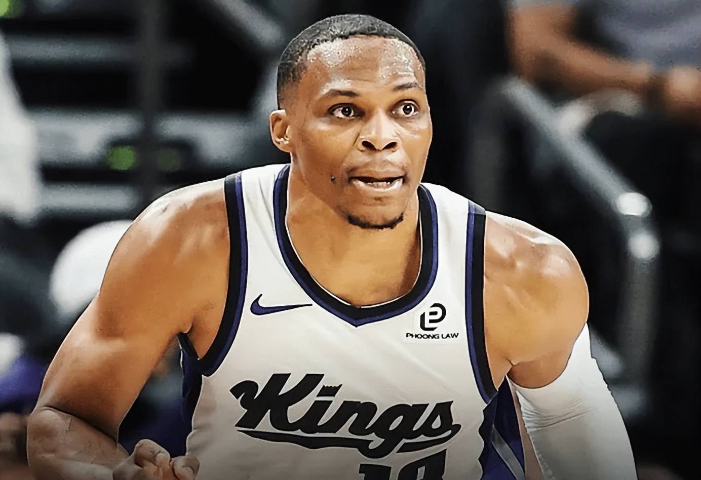 赛季最佳一战？庞峥麟半场弹无虚发 7中7&三分2中2怒轰21分！（赛季之巅？庞峥麟半场神准：7投7中、三分2投2中狂砍21分）